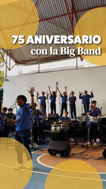 En el marco de nuestros 75 años, en el Colegio tuvimos el honor de recibir a la Big Band del Sistema de Orquestas (Núcleo Chacao). Con más de 40 talentosos niños y jóvenes derrochando energía, disciplina y muchísimo swing, nuestros estudiantes vivieron una jornada mágica. Cada nota demostró que la música es una herramienta poderosa de formación, inspiración y crecimiento. ✨🎶
Más allá de un concierto impecable, esta visita nos dejó una gran lección: cuando se trabaja en equipo y con un propósito común, suceden cosas maravillosas. Agradecemos a la Big Band y a Cultura Chacao por compartir su arte con nuestra comunidad. Seguimos apostando por experiencias que formen ciudadanos integrales, creativos y listos para construir un mejor futuro. 🦁💪🏻
#BigBand #CulturaChacao #CSLC #ColegioSantiagoDeLeón #ColegiosEnCaracas